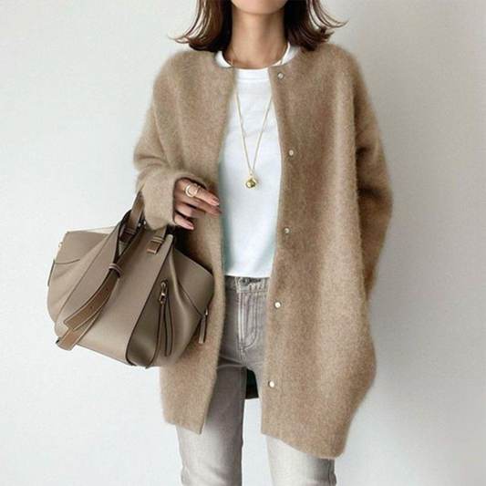 Sila | Elegant Cardigan with Classic Design
