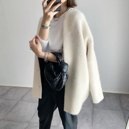 Sila | Elegant Cardigan with Classic Design