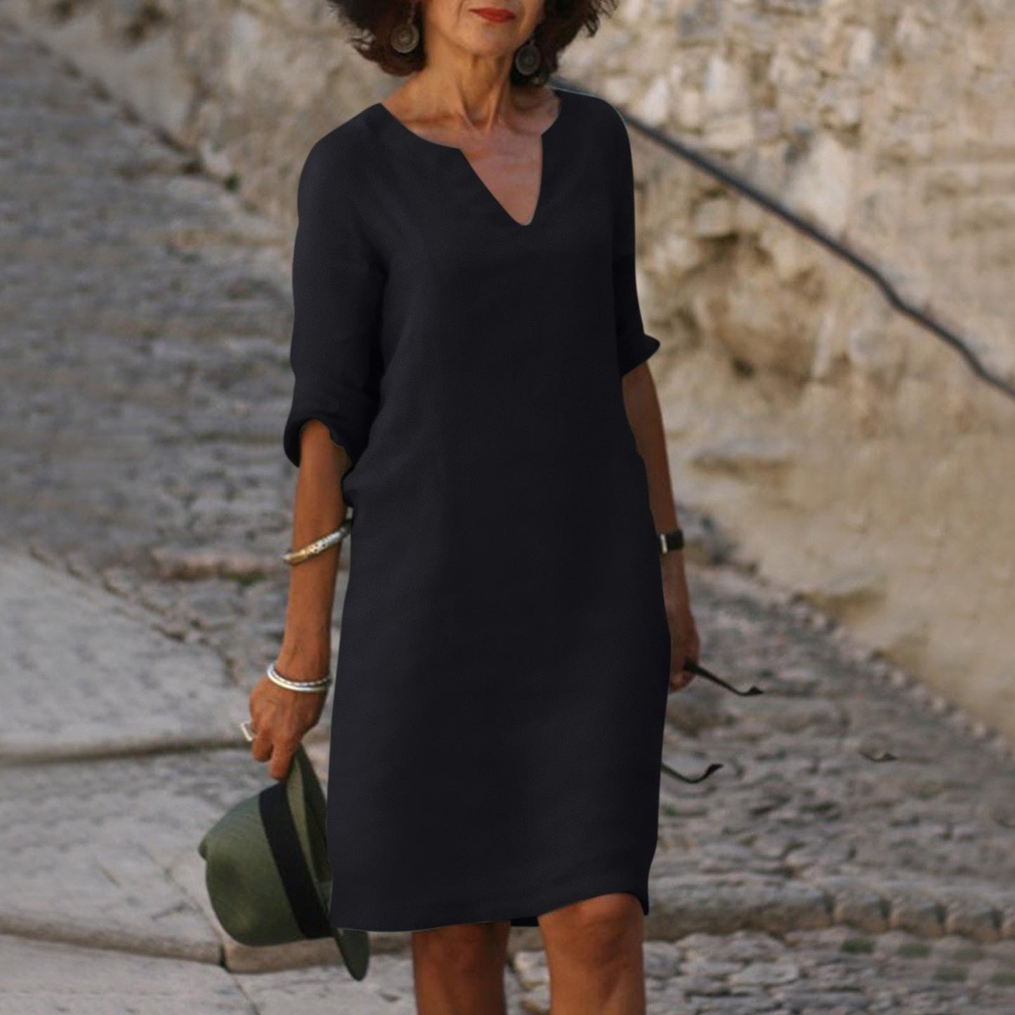 Amara - Linen Dress with V-Neck
